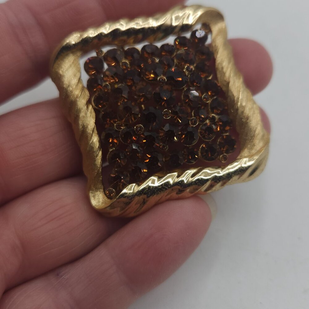 Crown Trifari Vintage Pin Brooch Gold and Bronze Rhinestones - Picture 6 of 6